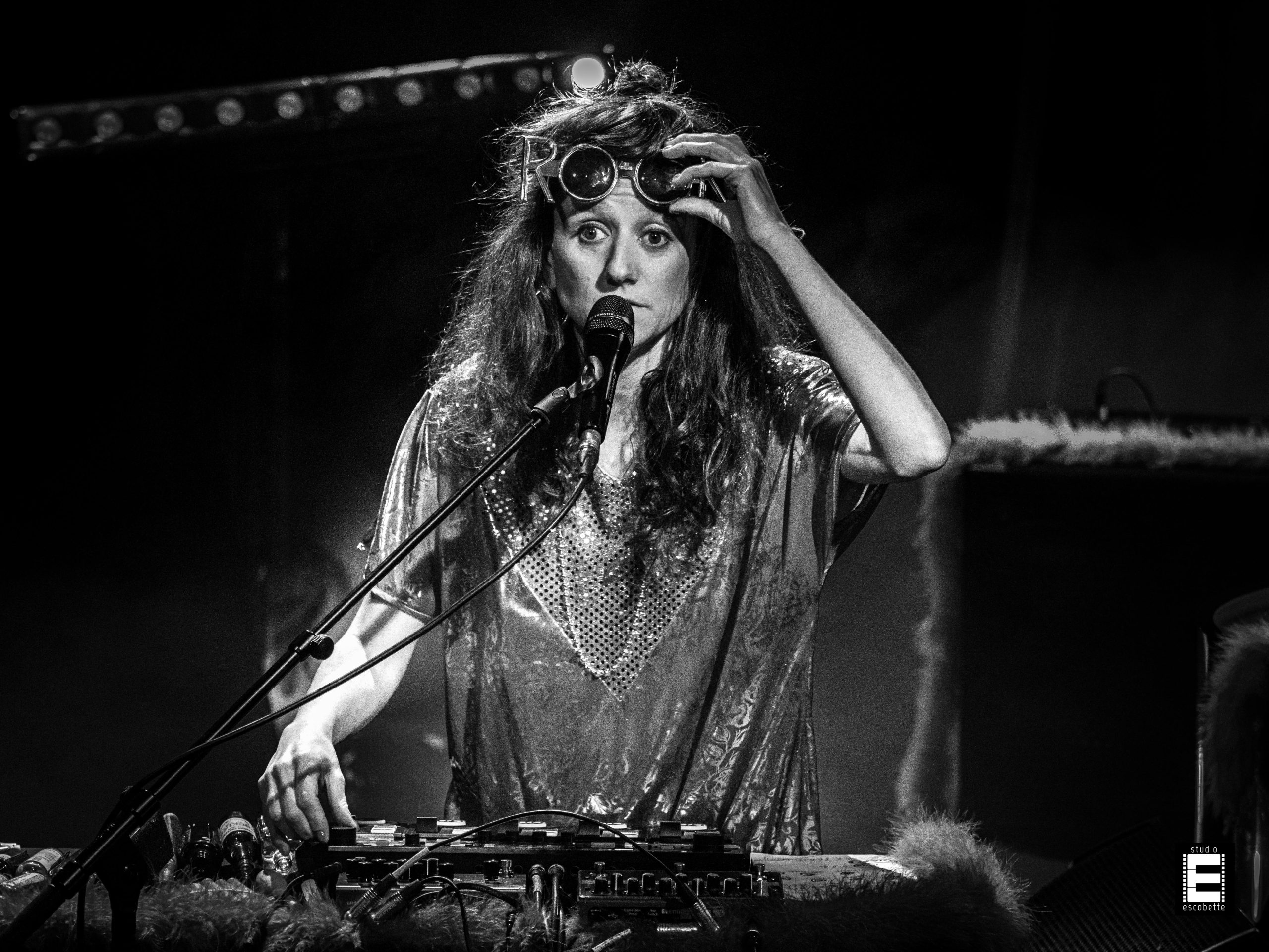 Leïla Martial et Elie Dufour – Karma Bazar